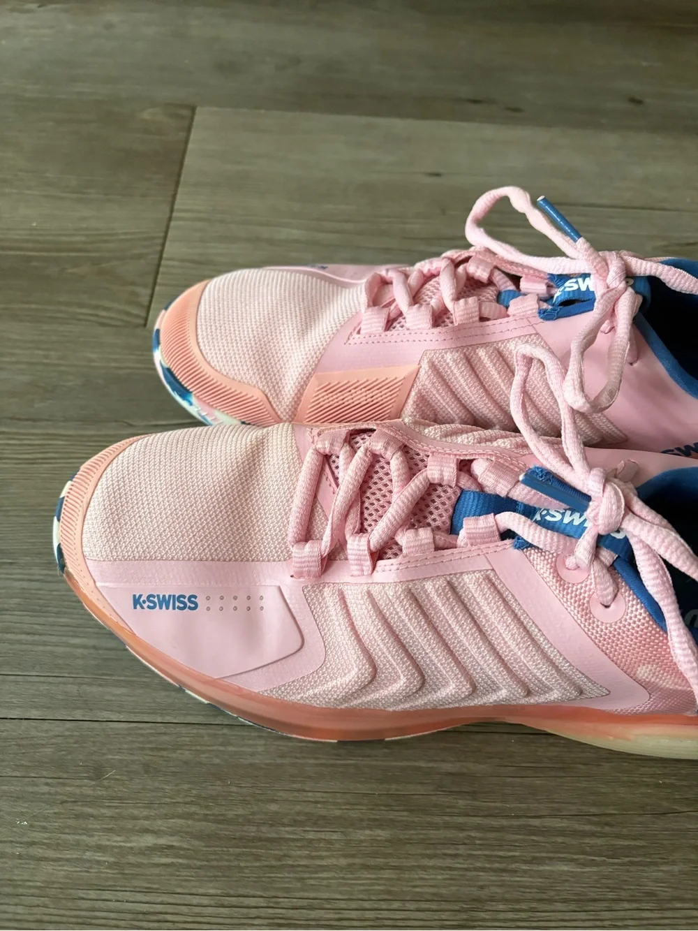 K-Swiss Women's Ultrashot 3 Tennis Shoe